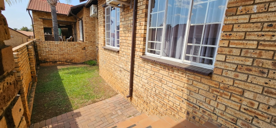3 Bedroom Property for Sale in Safari Gardens North West